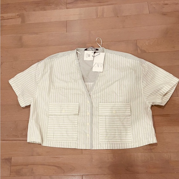 Zara Tops - Zara shirt with stripes